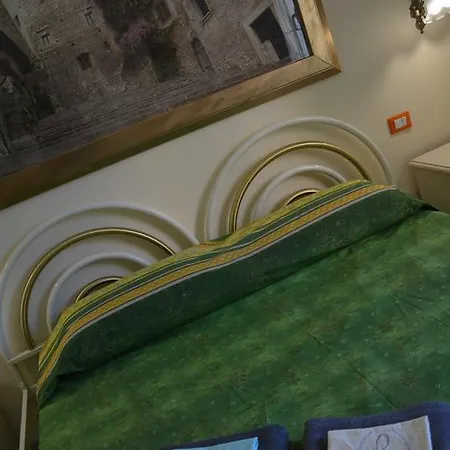 La Chiocciola Rosa Centro Bed & Breakfast Latina